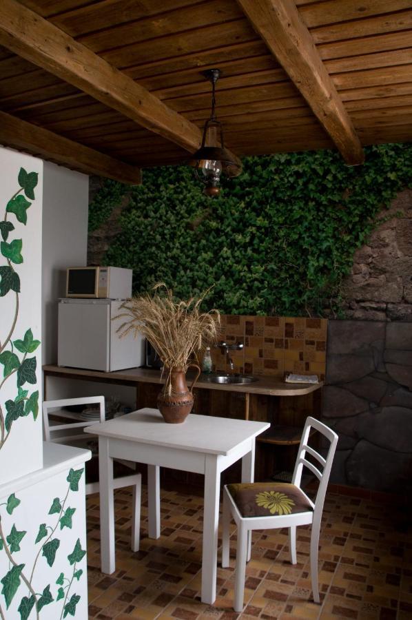 Notas Tuecsoek Vendeghaz Apartment Agyagosszergény Екстериор снимка